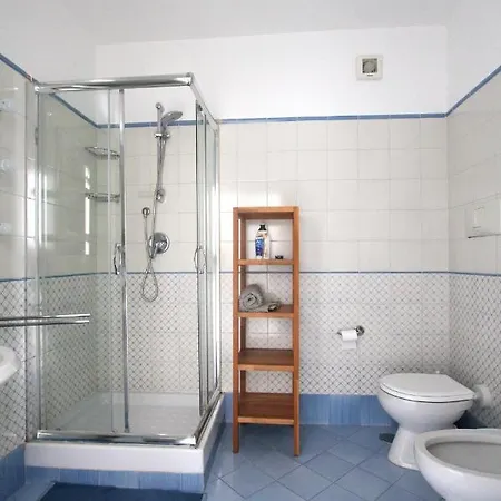 Apartment Regina Di - Casa Plinio - *